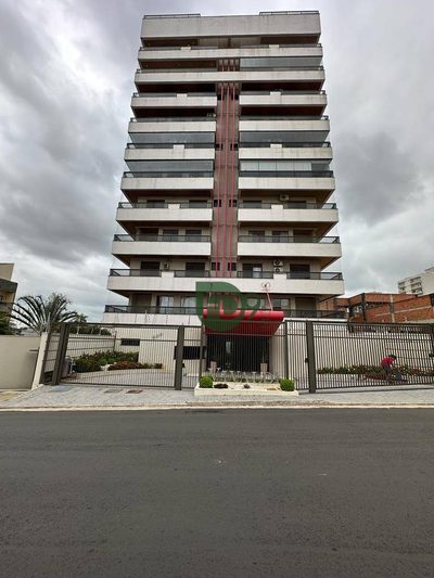 Apartamento, 3 quartos, 210 m² - Foto 2