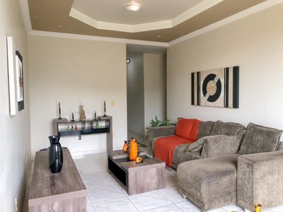 Casa, 4 quartos, 210 m² - Foto 1