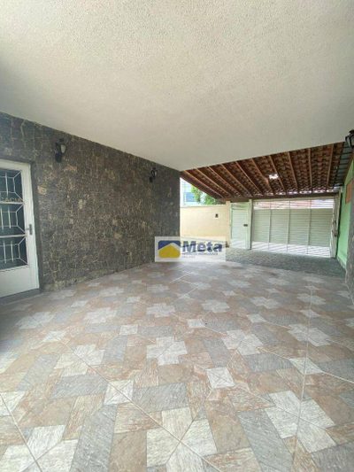 Casa, 3 quartos, 244 m² - Foto 2