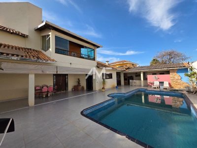 Sobrado, 3 quartos, 350 m² - Foto 1