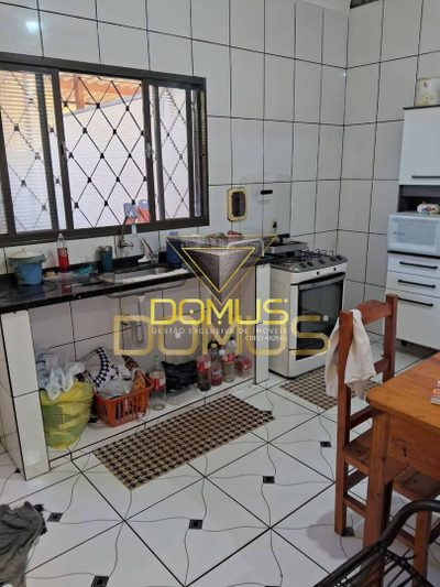Casa, 5 quartos, 170 m² - Foto 1