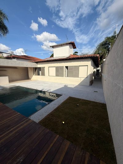 Casa, 4 quartos, 245 m² - Foto 2