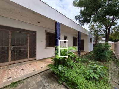 Casa, 4 quartos, 360 m² - Foto 1