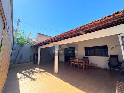 Casa, 3 quartos, 180 m² - Foto 1