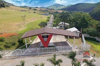 Loteamento e Condomínio, 1348 m² - Foto 1