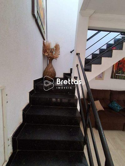 Casa, 6 quartos, 240 m² - Foto 2