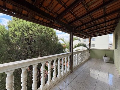 Casa, 3 quartos, 260 m² - Foto 2