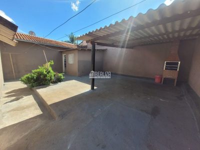 Casa, 3 quartos, 114 m² - Foto 1