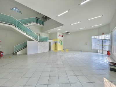 Depósito-Galpão, 750 m² - Foto 1