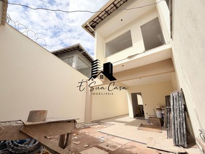 Casa, 3 quartos, 218 m² - Foto 1
