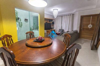 Sobrado, 3 quartos, 204 m² - Foto 1