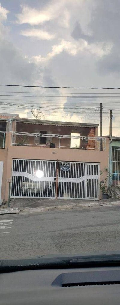 Casa, 3 quartos, 210 m² - Foto 1