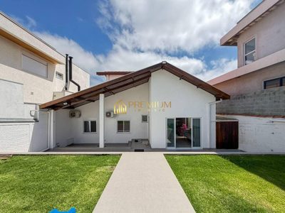 Sobrado, 4 quartos, 245 m² - Foto 1