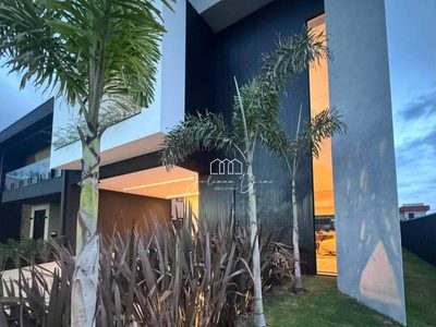Sobrado, 3 quartos, 327 m² - Foto 1