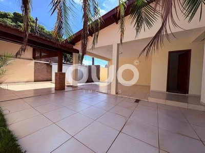 Casa, 3 quartos, 197 m² - Foto 1