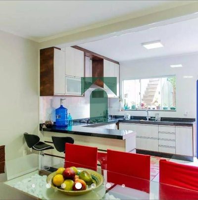 Sobrado, 4 quartos, 256 m² - Foto 1