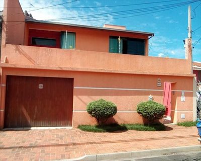 Sobrado, 3 quartos, 250 m² - Foto 1