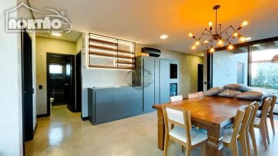 Casa, 4 quartos, 221 m² - Foto 2