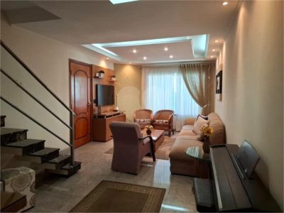 Sobrado, 3 quartos, 216 m² - Foto 2