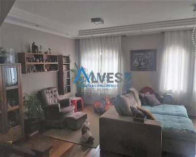 Casa, 3 quartos, 242 m² - Foto 1