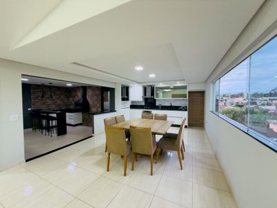 Casa, 3 quartos, 200 m² - Foto 1