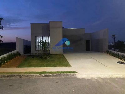 Casa, 4 quartos, 174 m² - Foto 1