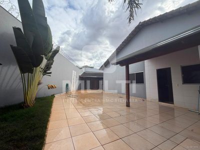 Casa, 3 quartos, 285 m² - Foto 1