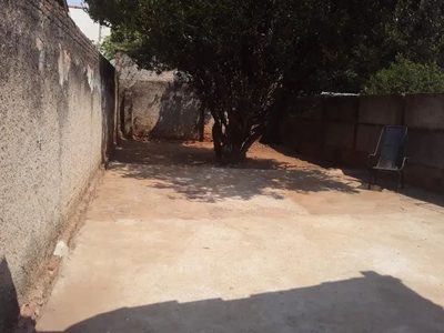 Casa, 1 quarto, 180 m² - Foto 1