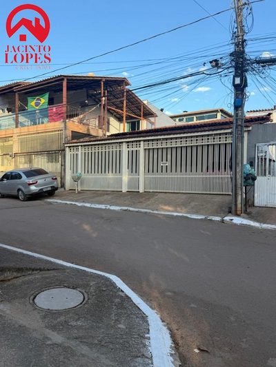 Casa, 3 quartos, 195 m² - Foto 1