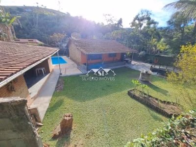 Casa, 2 quartos, 180 m² - Foto 1