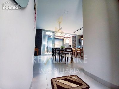 Casa, 3 quartos, 204 m² - Foto 2