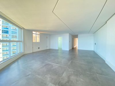 Apartamento, 3 quartos, 127 m² - Foto 2
