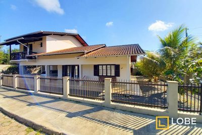 Casa, 4 quartos, 220 m² - Foto 2