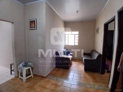 Casa, 3 quartos, 200 m² - Foto 1