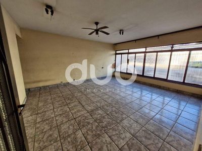 Casa, 3 quartos, 261 m² - Foto 1