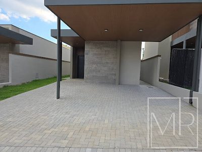 Casa, 3 quartos, 198 m² - Foto 1