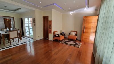 Casa, 3 quartos, 200 m² - Foto 2