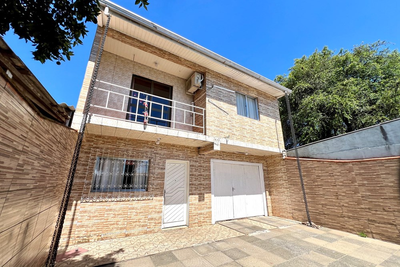 Casa, 4 quartos, 242 m² - Foto 1