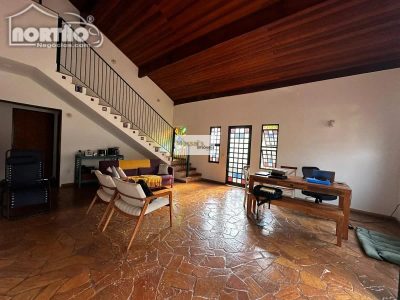 Casa, 5 quartos, 255 m² - Foto 3