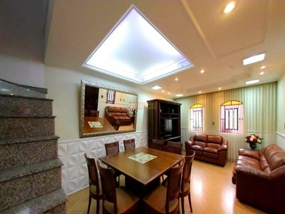 Sobrado, 3 quartos, 205 m² - Foto 1