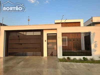 Casa, 4 quartos, 184 m² - Foto 1