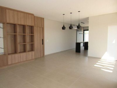 Casa, 3 quartos, 209 m² - Foto 1