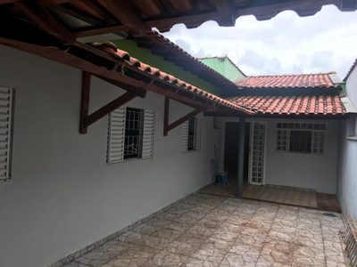 Casa, 3 quartos, 77 m² - Foto 1