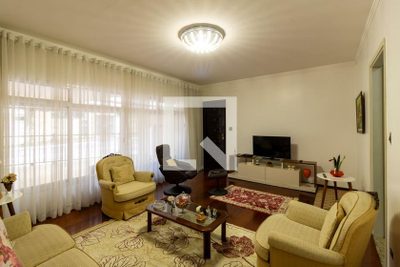 Casa, 3 quartos, 270 m² - Foto 1