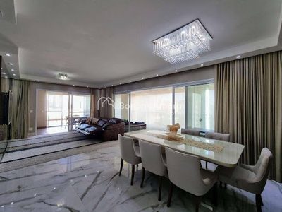 Apartamento, 3 quartos, 247 m² - Foto 1