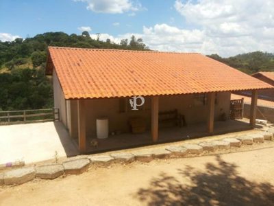 Chácara, 3 quartos, 625 m² - Foto 1