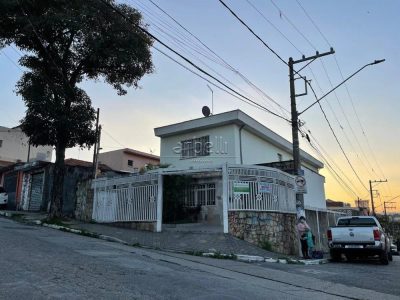 Sobrado, 3 quartos, 250 m² - Foto 1