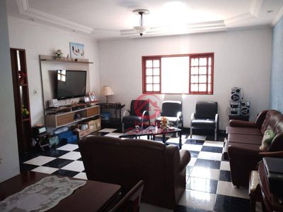Casa, 3 quartos, 197 m² - Foto 1