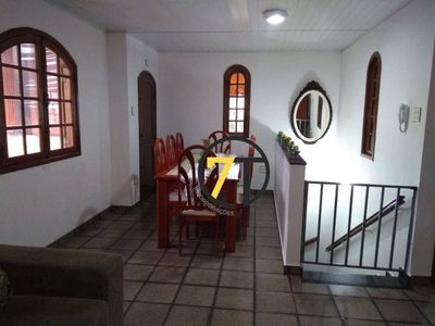 Casa, 4 quartos, 178 m² - Foto 1