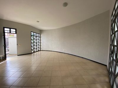 Casa, 4 quartos, 200 m² - Foto 1